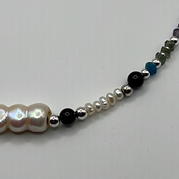 ARTISAN PEARL, STERLING, AMETHYST, PERIDOT, ONYX, AND APATITE NECKLACE 18.5” - Picture 8 of 12